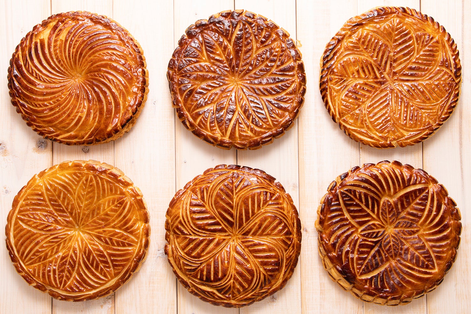 全てが1点モノであり、同じ柄は二度と無い芸術品！