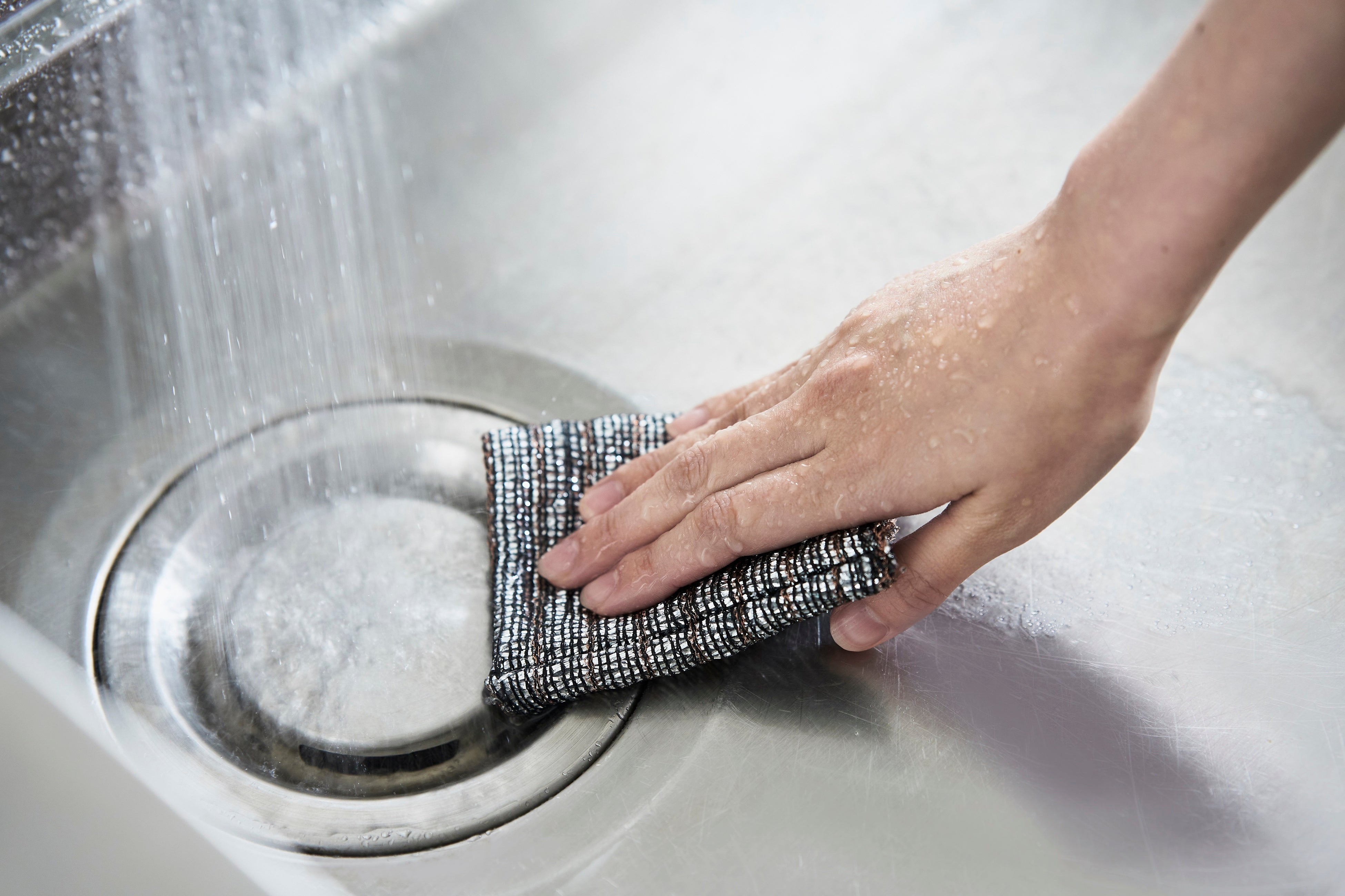 排水口など、シンクのお掃除に。