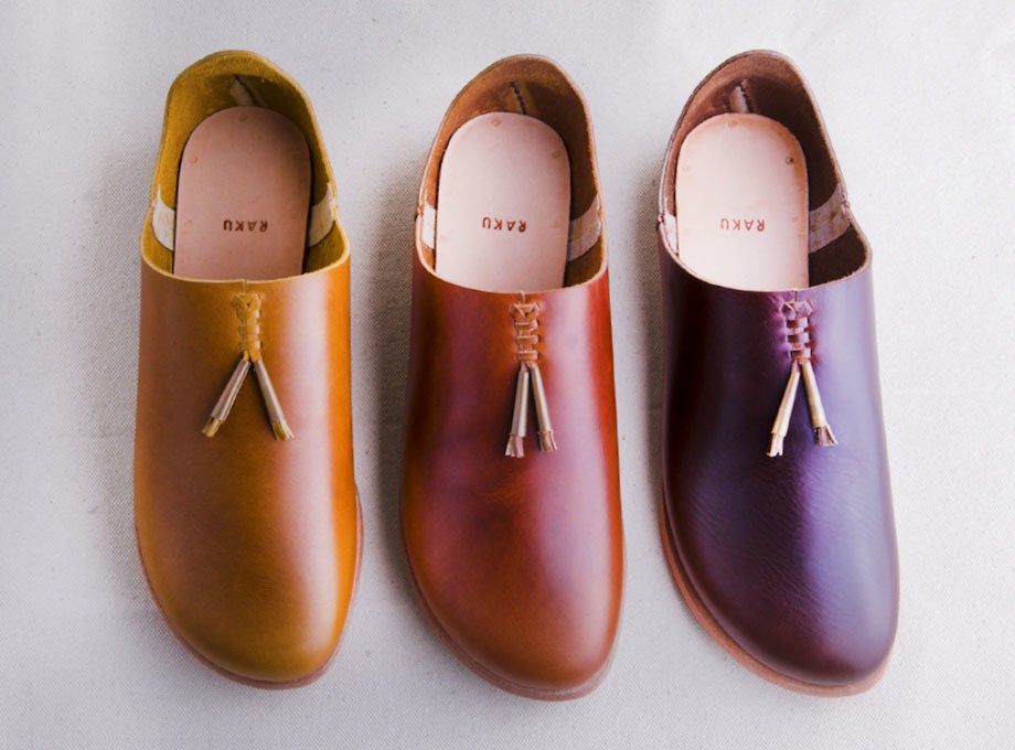 RAKUのバブーシュフリンジ。フリンジがエレガントなデザイン。