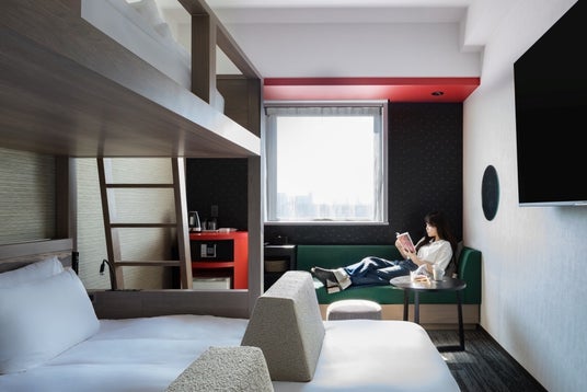 「ここ、まるで秘密基地。」──the b 浅草にロフトベッドのトリプルルーム誕生! 「ここ、まるで秘密基地。」──the b 浅草にロフトベッドのトリプルルーム誕生!