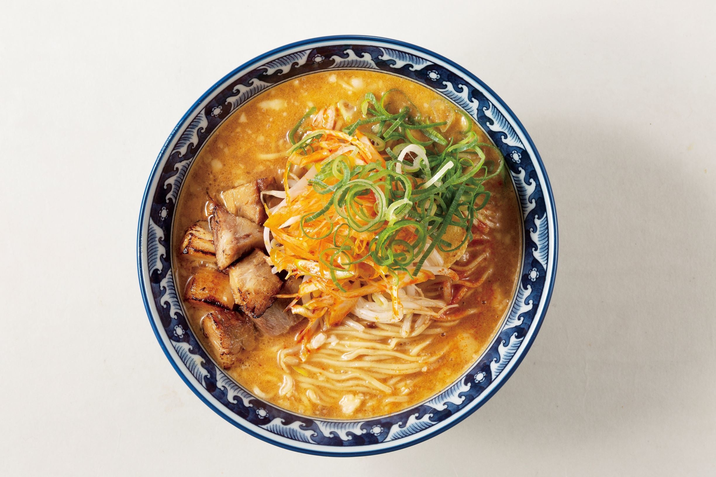 肉々しくて ピリ辛 濃厚な味わいがクセ旨の一杯 乱切り炙りチャーシューの辛ネギ味噌ラーメン を2月1日 火 より期間限定で販売開始 イートアンドhdのプレスリリース