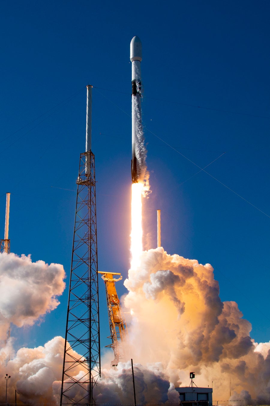 1月3日に打ち上がったSpace X社のFalcon 9打ち上げの様子 ⒸSpaceX