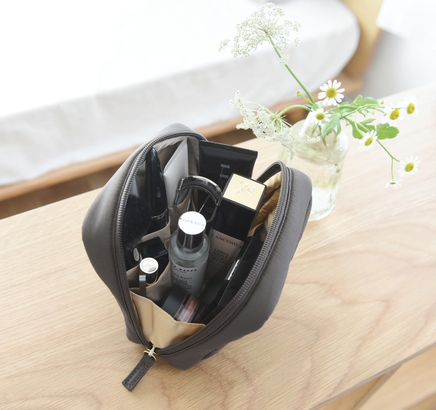セリフ化粧品　6点　ポーチおまけ おきゃんママ　self コスメヲタちゃんねるサラ》プロデュースのドレッサーポーチ