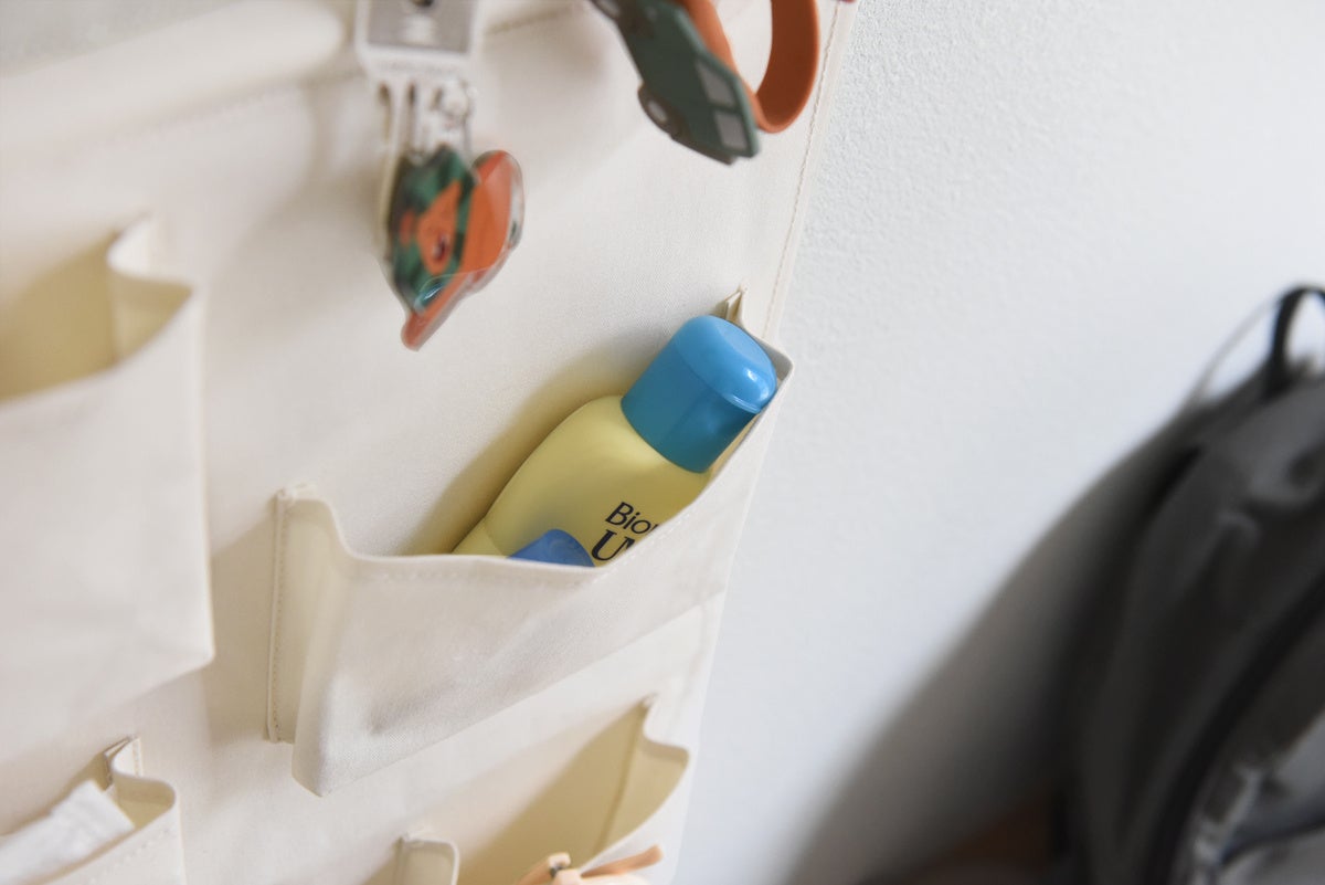 マチのあるポケットは収納力もあり