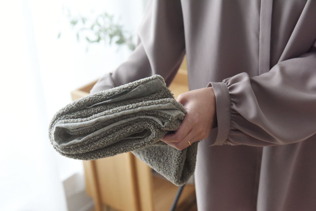 収納時は畳んでコンパクトに。洗濯機にも対応。