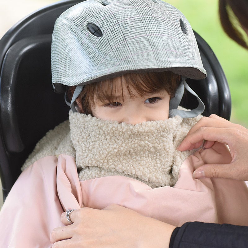 冷えやすい首元もボア素材で冷気をシャットアウト