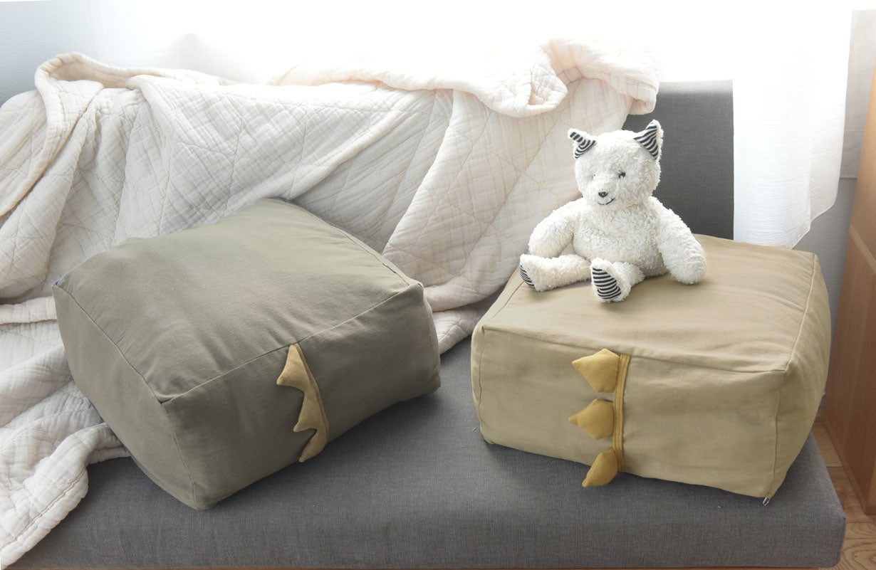 恐竜モチーフは2種類。一緒に並べても相性のいいカラーリングでデザイン。