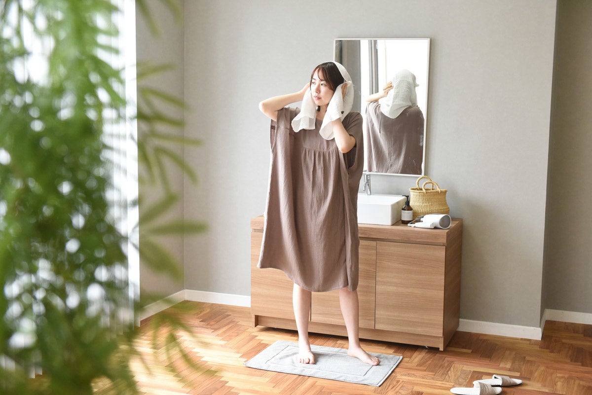 お風呂上りの汗だく問題に サッと着られるガーゼ素材の タオルワンピース 誕生 セレクチュアー株式会社のプレスリリース お風呂上りの汗だく問題に サッと着られるガーゼ素材の タオルワンピース 誕生 セレクチュアー株式会社のプレスリリース