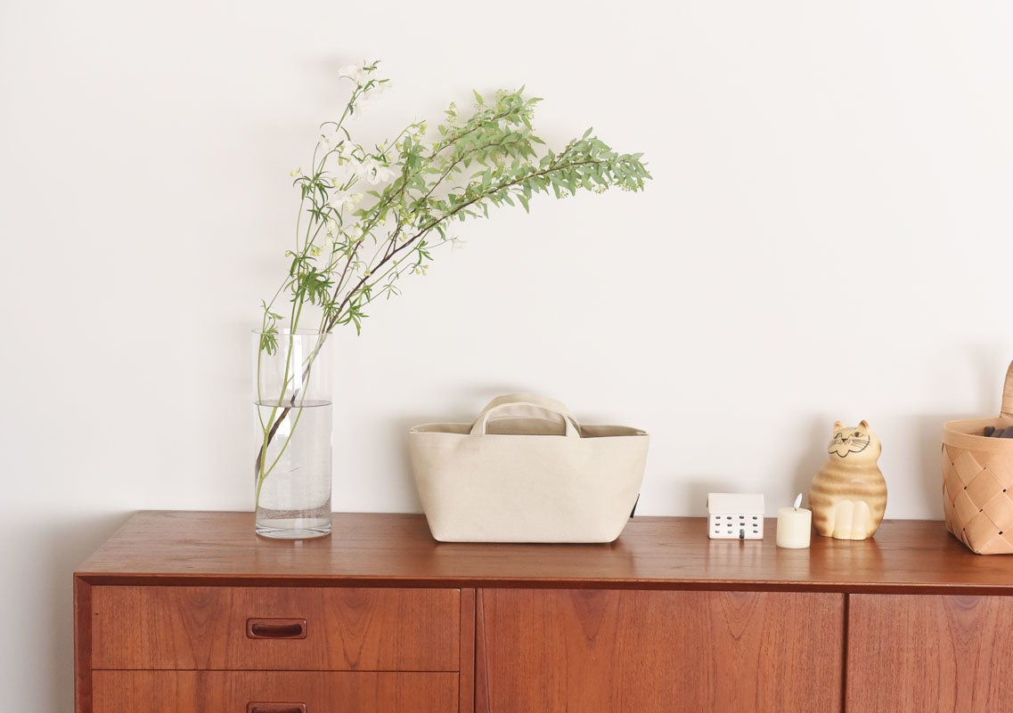 ざっくり入れて、目隠ししながら見せ置き。頑張らない収納術。（ナチュラルS）