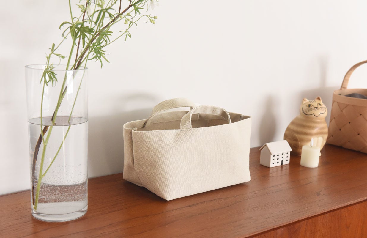 リビングで散らかる小物もざっくり収納。（ナチュラルS）