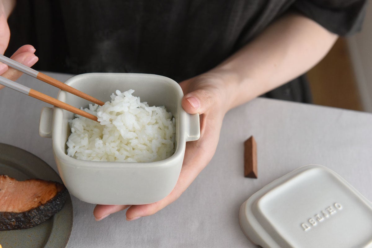 22周年記念のライトグレーのみ、１個売りで販売。一人暮らし世帯にも◎