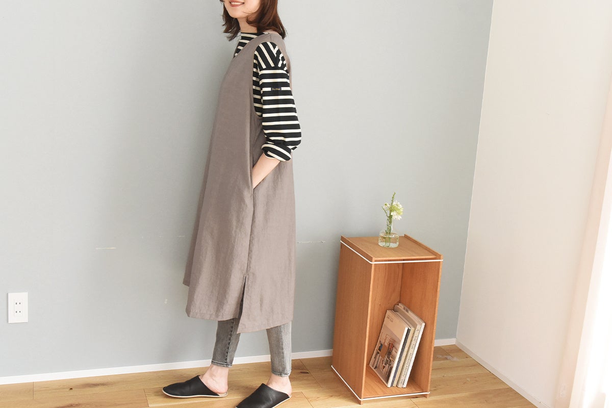 専用　サエラ　アキアカネ割烹着 さらばビショ濡れ！傘レベルの強撥水かっぽう着に、涼しく着
