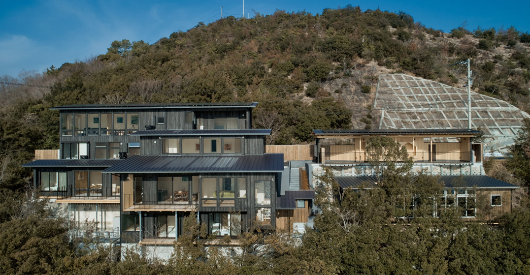 2021年度最優秀賞（農林⽔産⼤⾂賞）『URASHIMA VILLAGE』（(株)⾦丸⼯務店、瀬⼾内ビレッジ(株)）