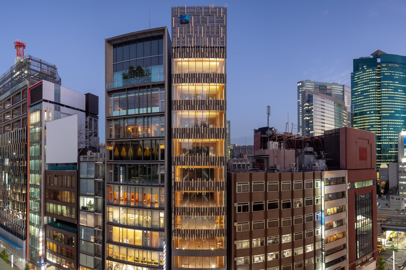 国土交通大臣賞「HULIC &New GINZA 8」（株式会社竹中工務店ほか）