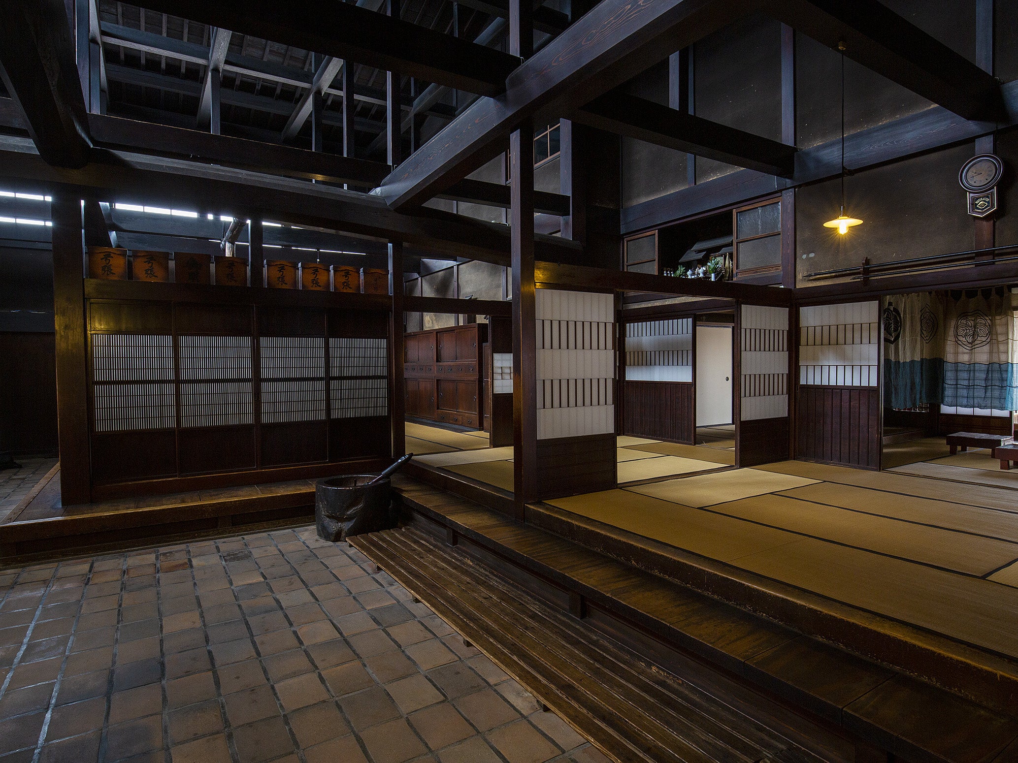 日下部民藝館内　日下部家の大切なお客様としてお迎えいたします