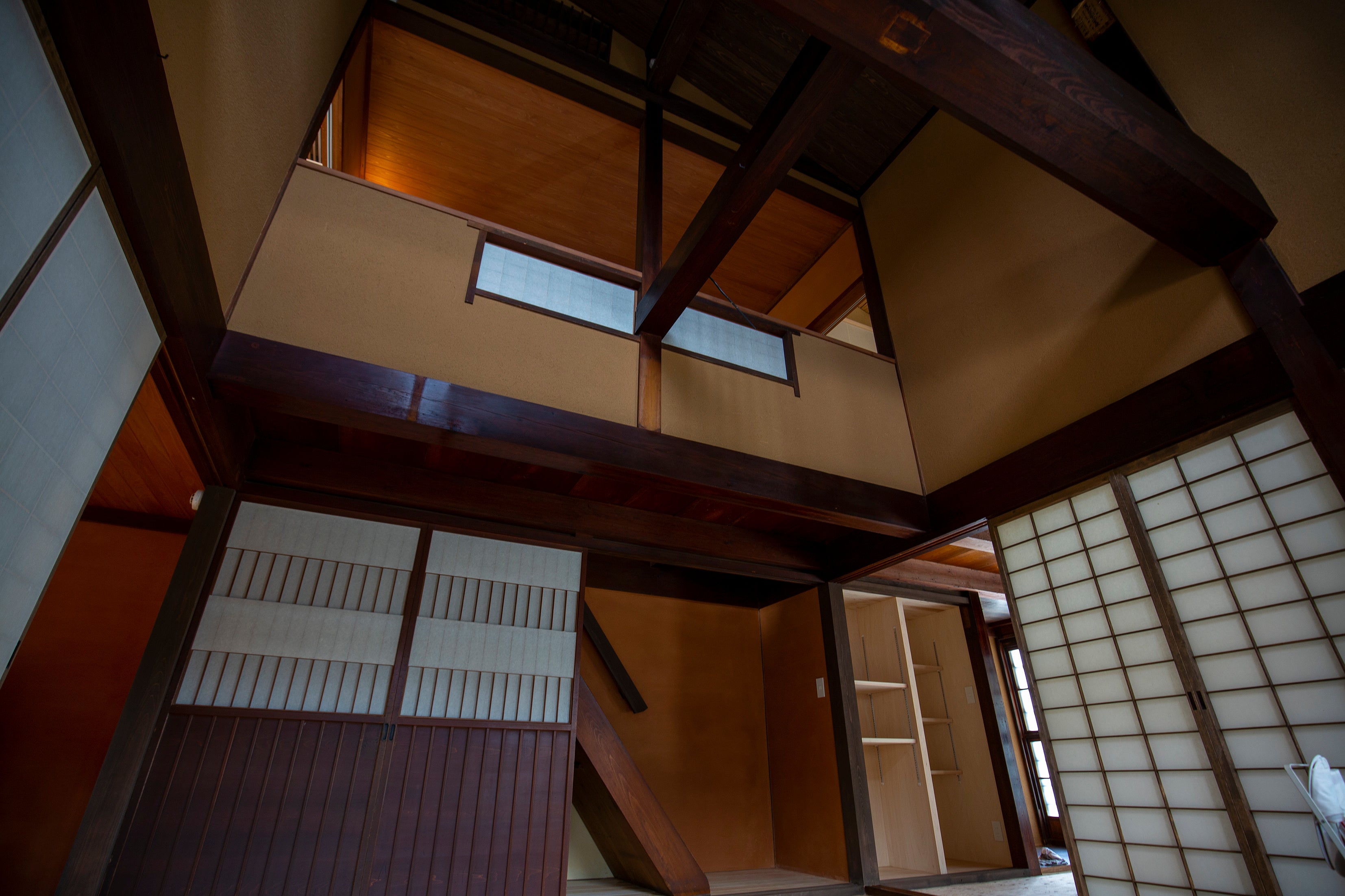 谷屋の土間吹き抜け