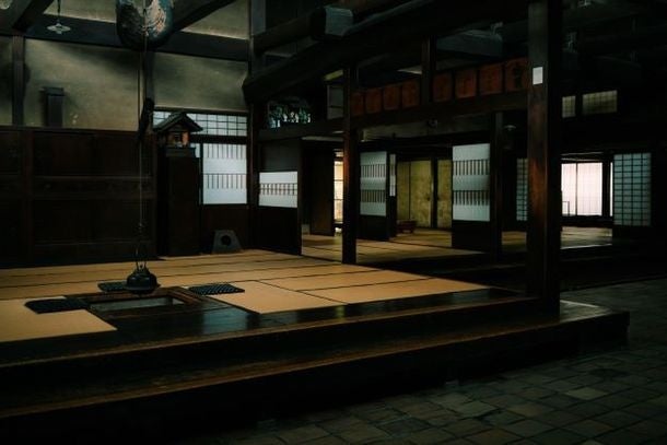 古い 飛騨高山 重要文化財 屋台(山車 )一位細工 大亮敬白　展示ケース付 103558-3-