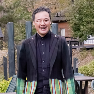 上田安子服飾専門学校 &nbsp;副校長 山田浩之