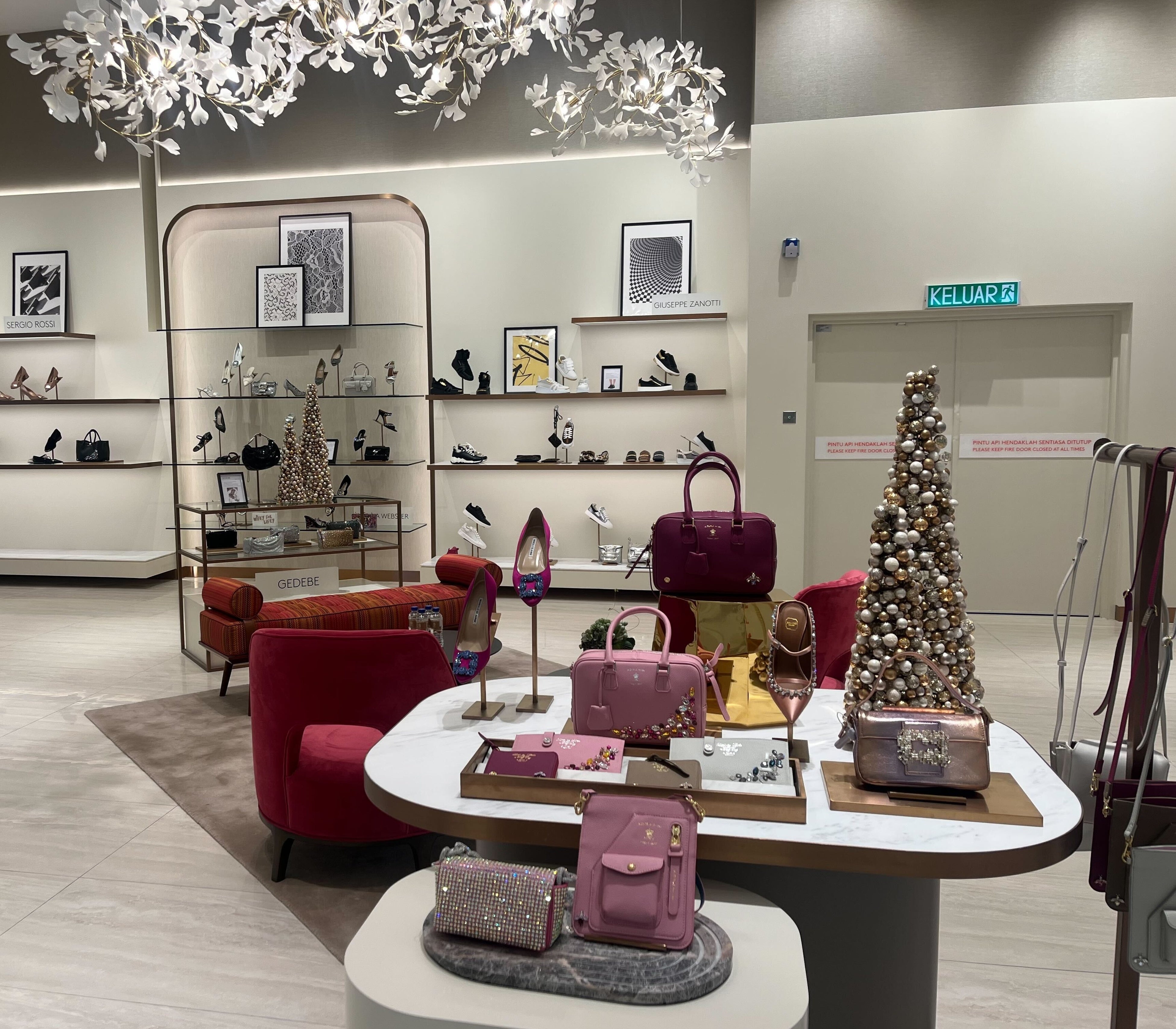 WORLD MODE MALAYSIAがサポートする西武のファッションセレクトストア