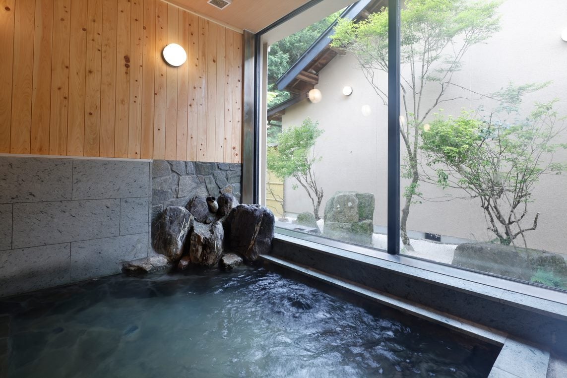 檜の香りに包まれ、上質な癒しのひとときが過ごせる天然温泉。