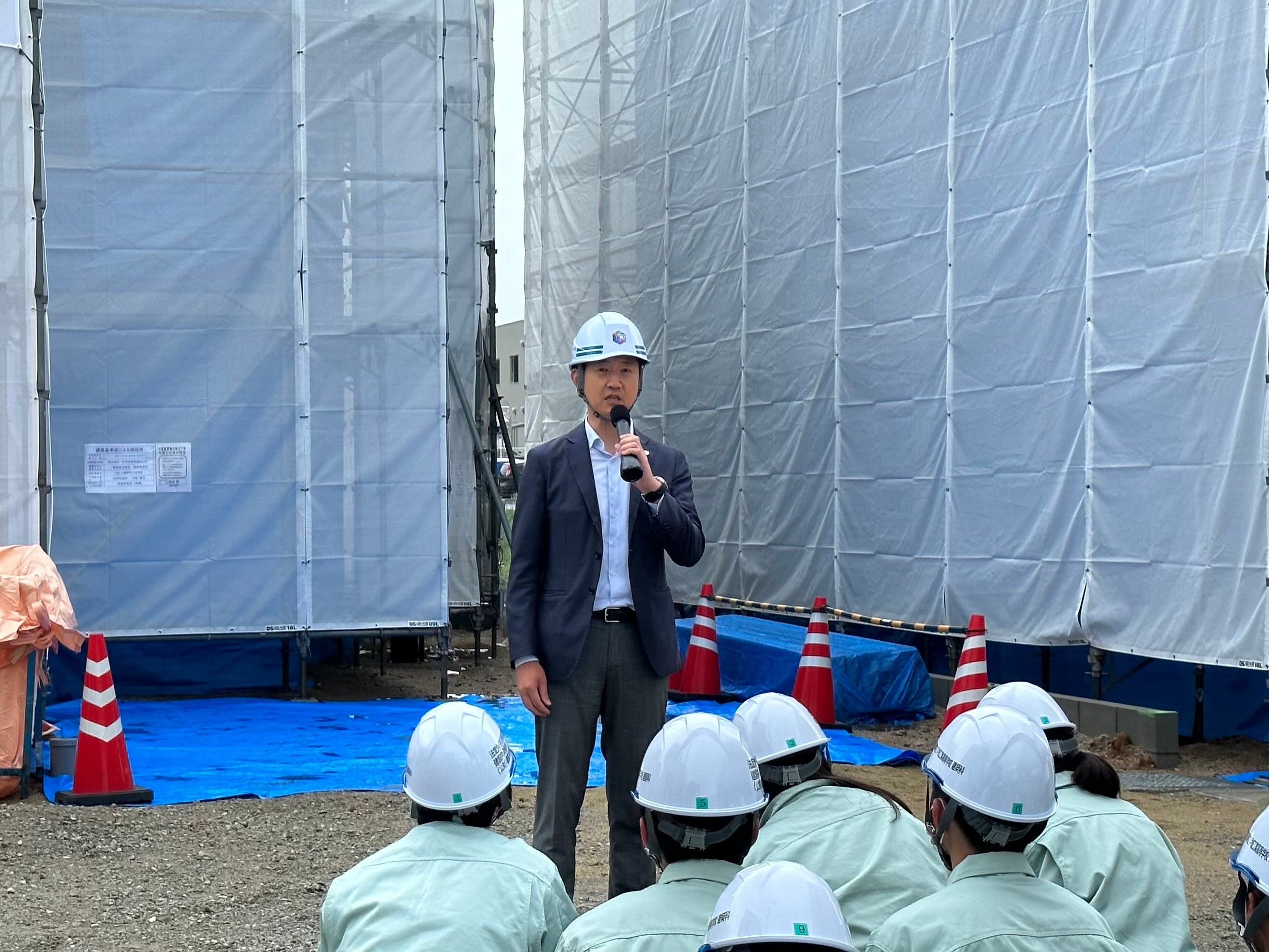 福岡県での建築現場見学会の様子