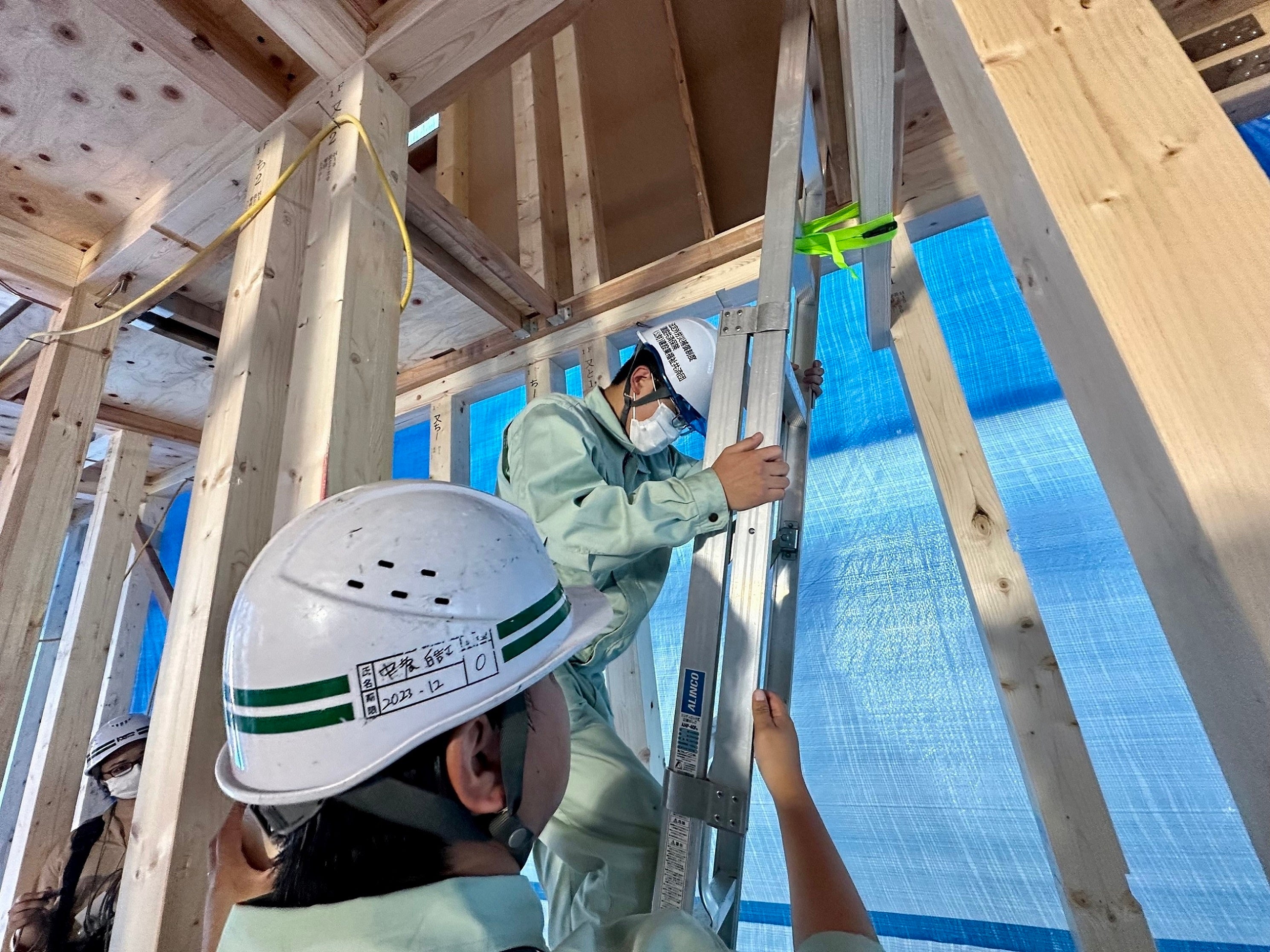 福岡県での建築現場見学会の様子