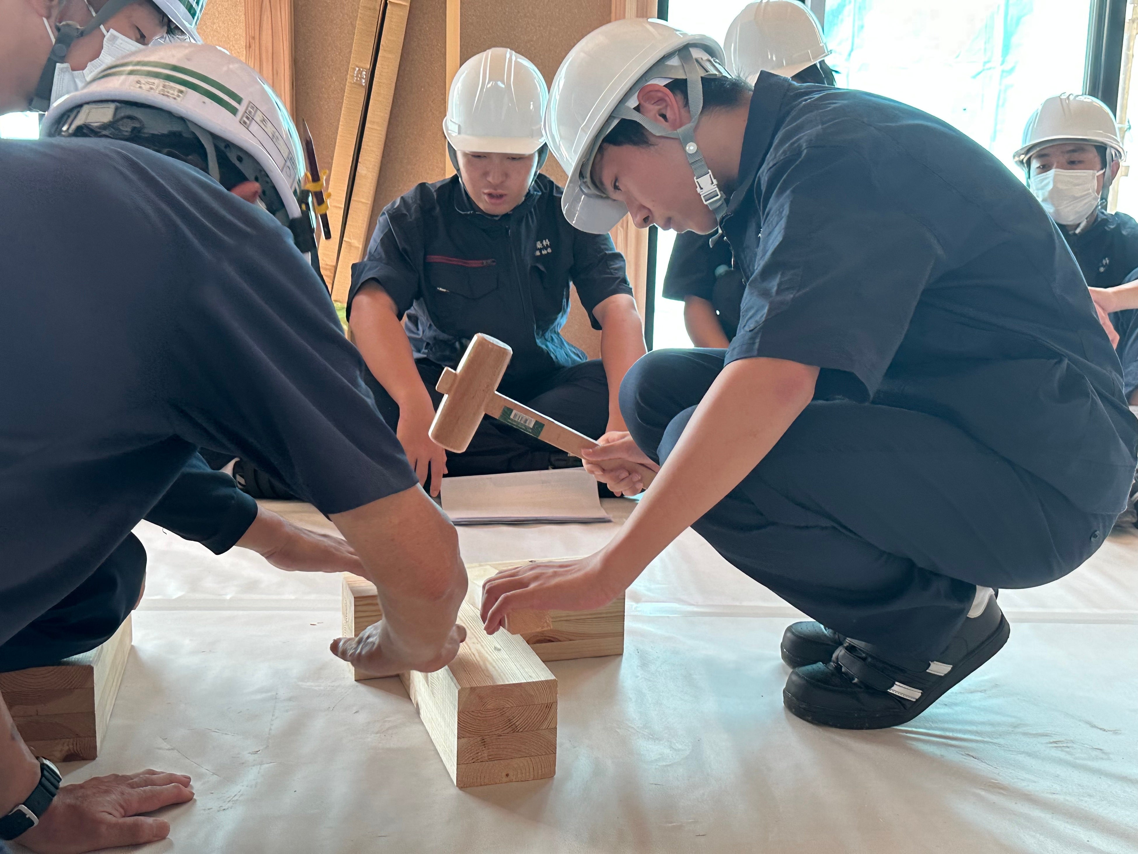 宮城県柴田郡柴田町で開催した建築現場見学会の様子