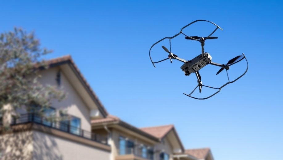 ドローンを活用した点検を実施