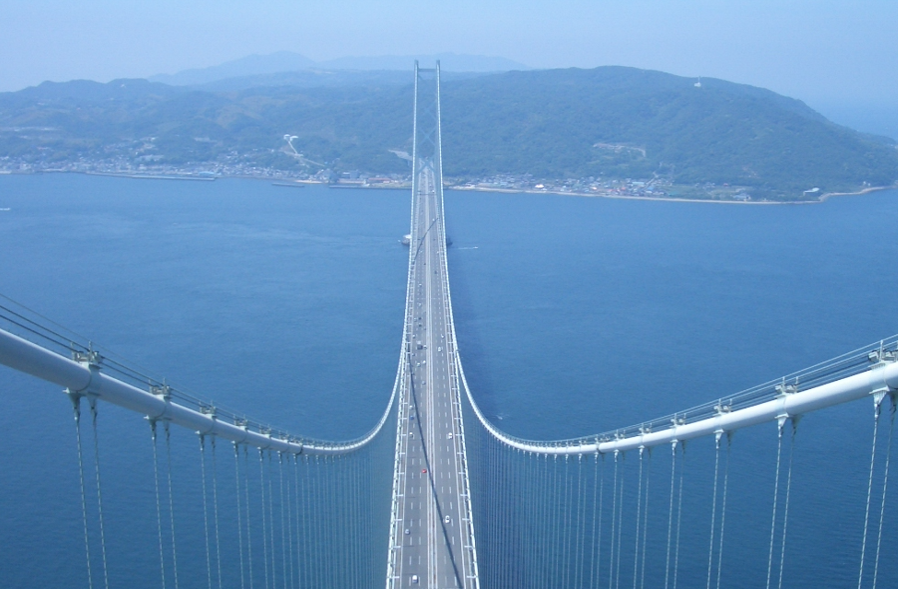 神戸側主塔 塔頂より淡路島方面を望む