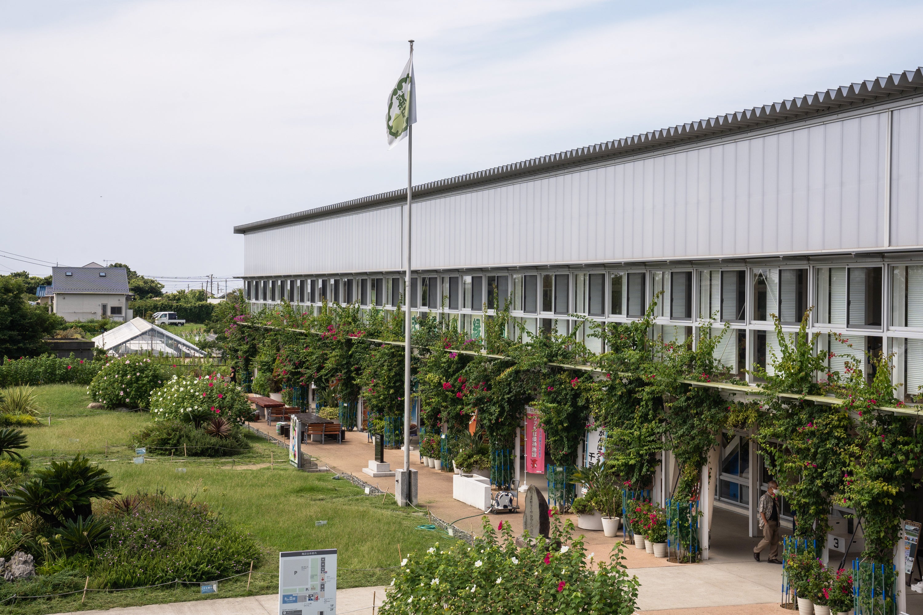 都市交流施設「道の駅」保田小学校