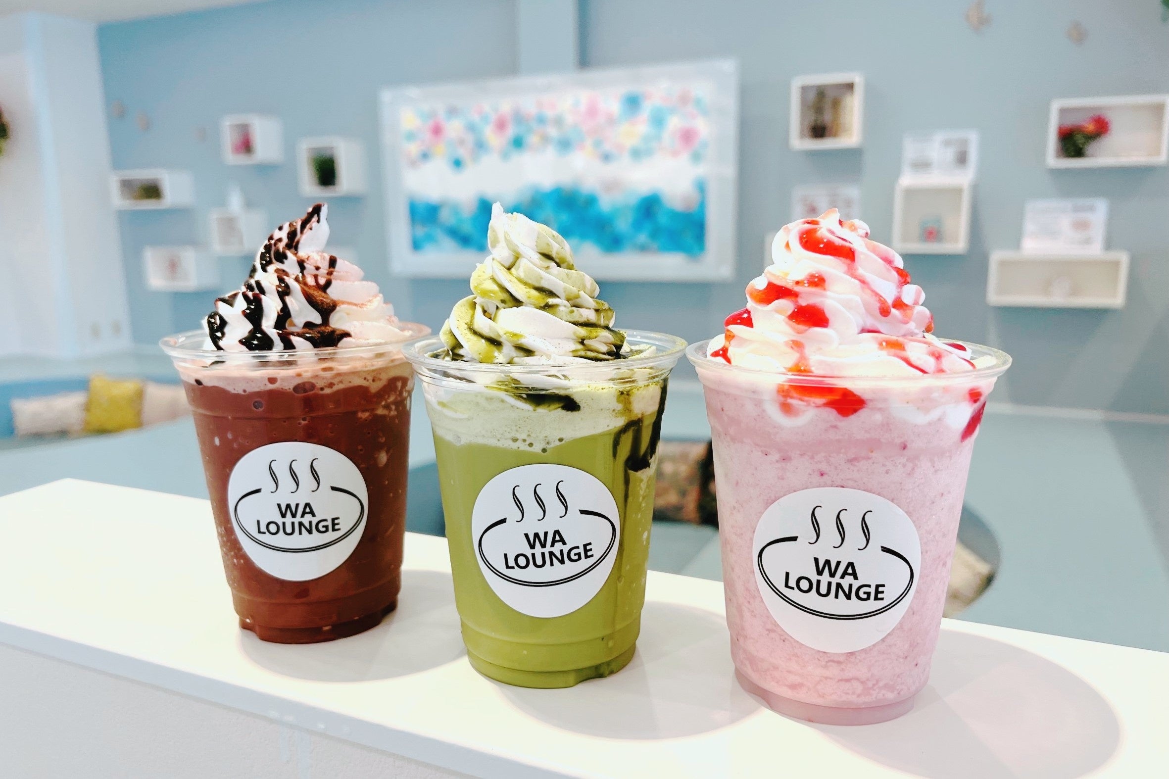 写真映えする「ショコラフラッペ」、「抹茶フラッペ」、「果肉入りストロベリーフラッペ」