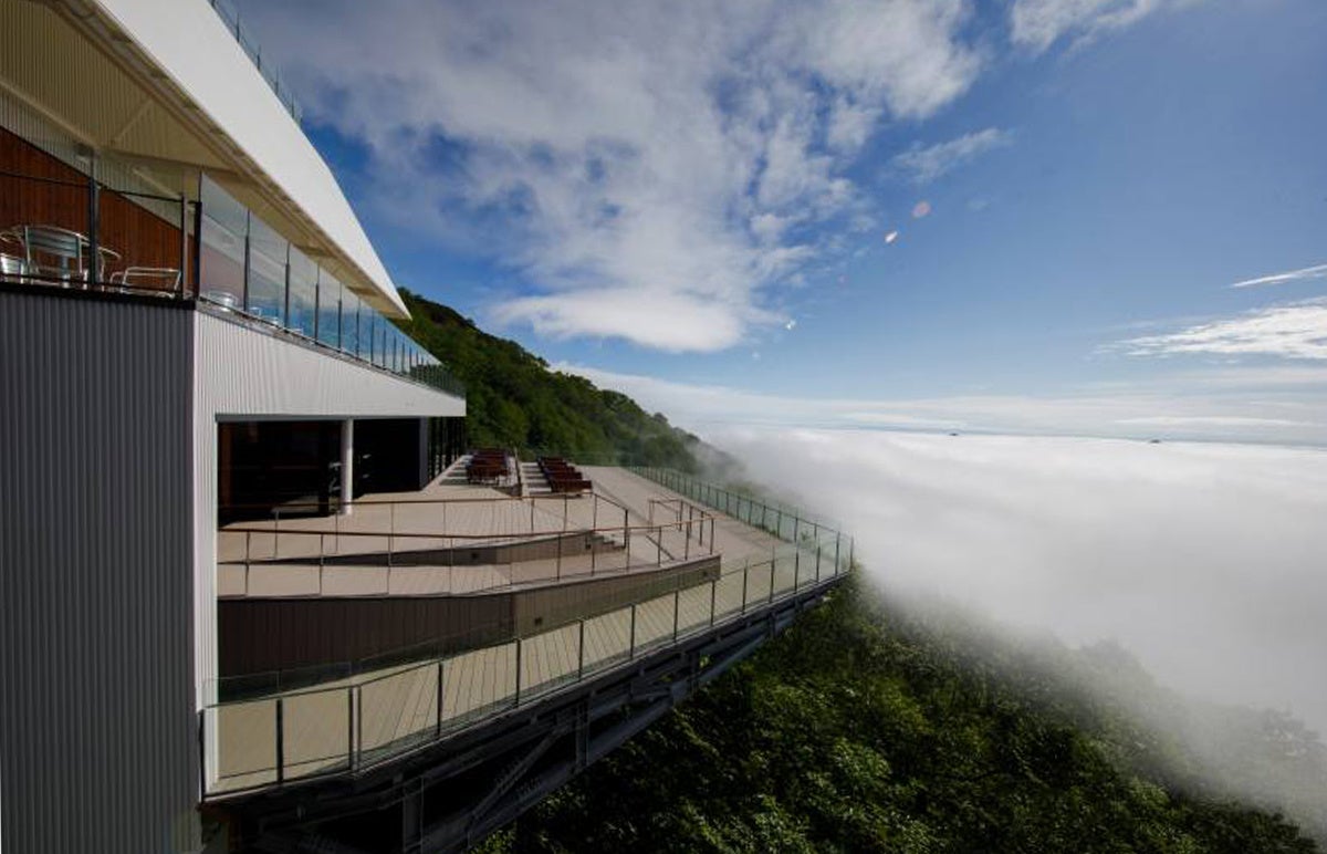 星野リゾート　リゾナーレトマムの「雲海テラス」