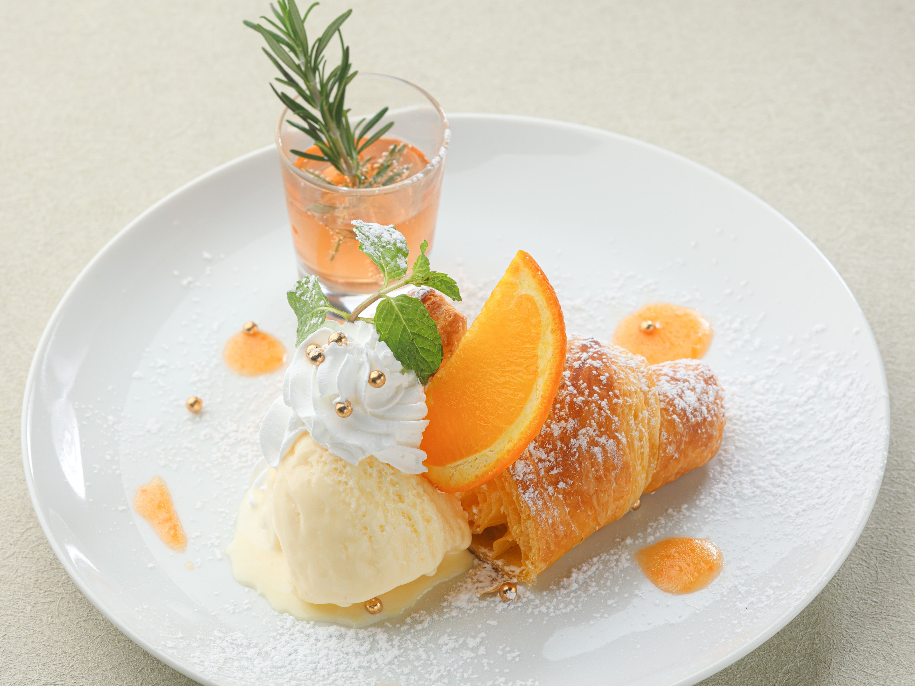 ​ 黄金のシャンドンクロワッサン