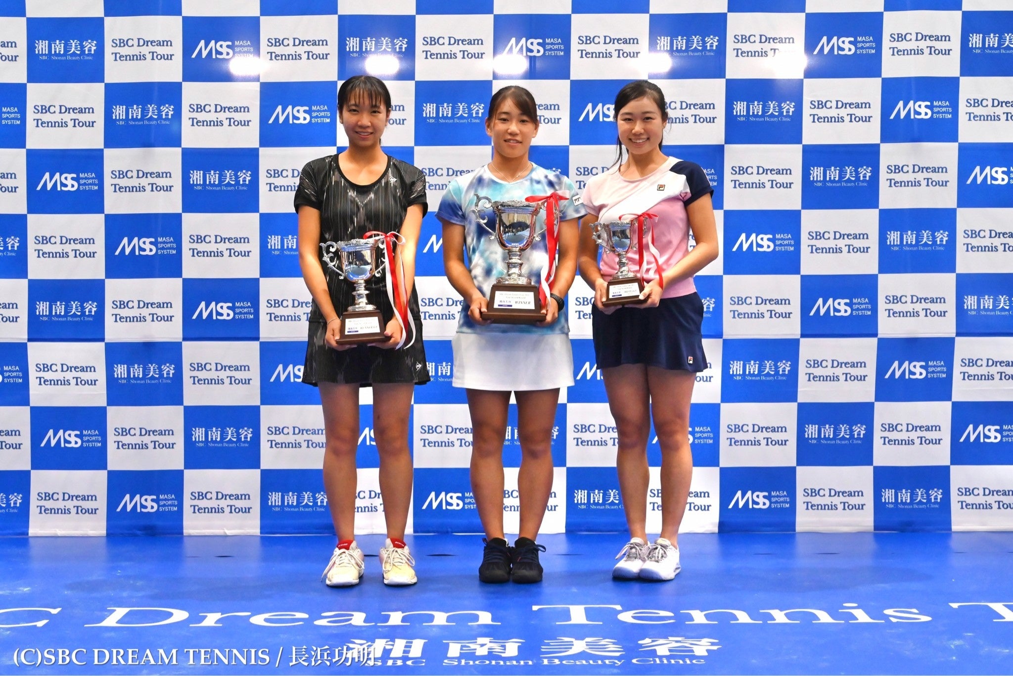 左から伊藤あおい、阿部宏美、倉持美穂