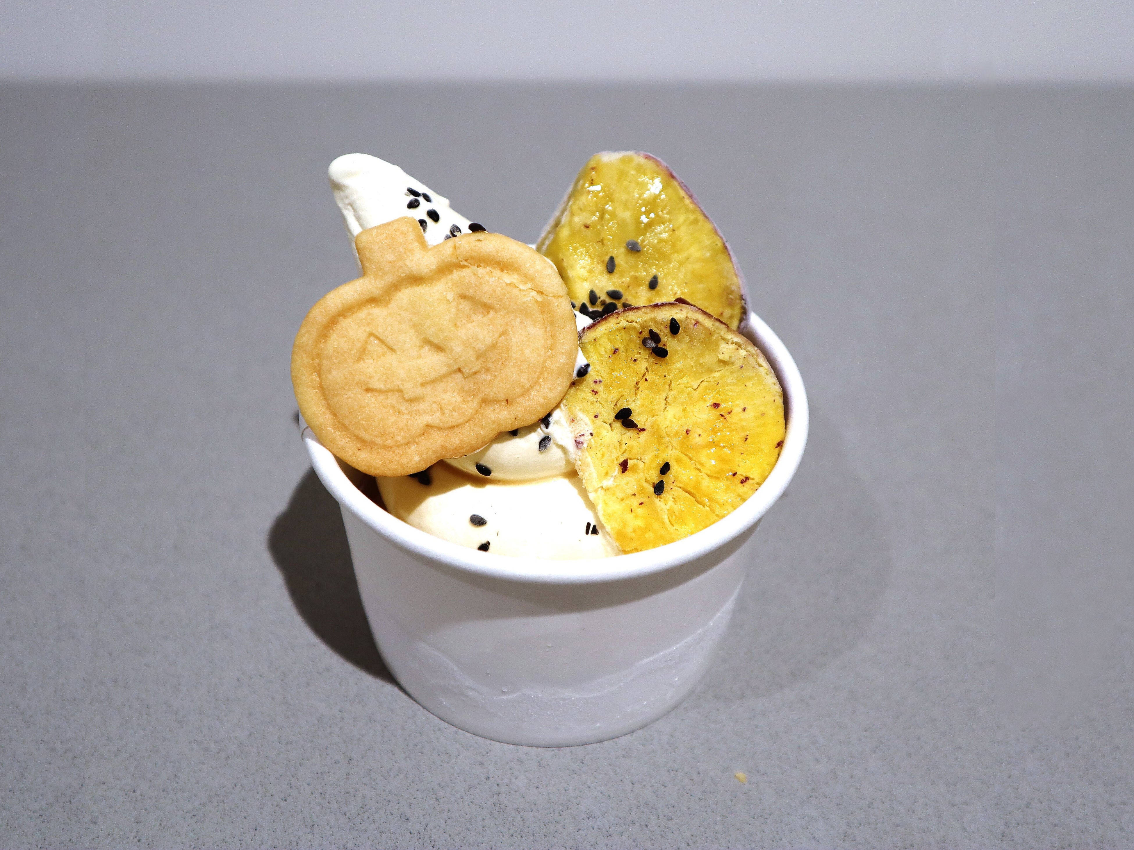 ▲「温かいお芋のサンデー」