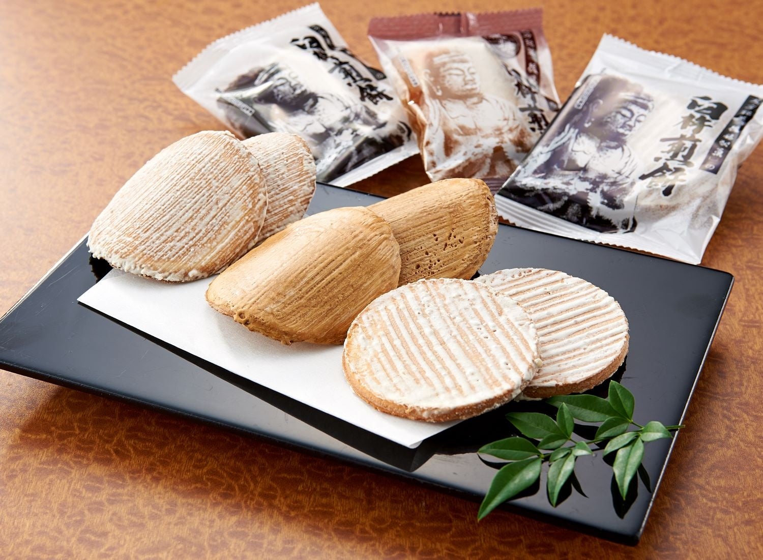 大分銘菓「臼杵煎餅」