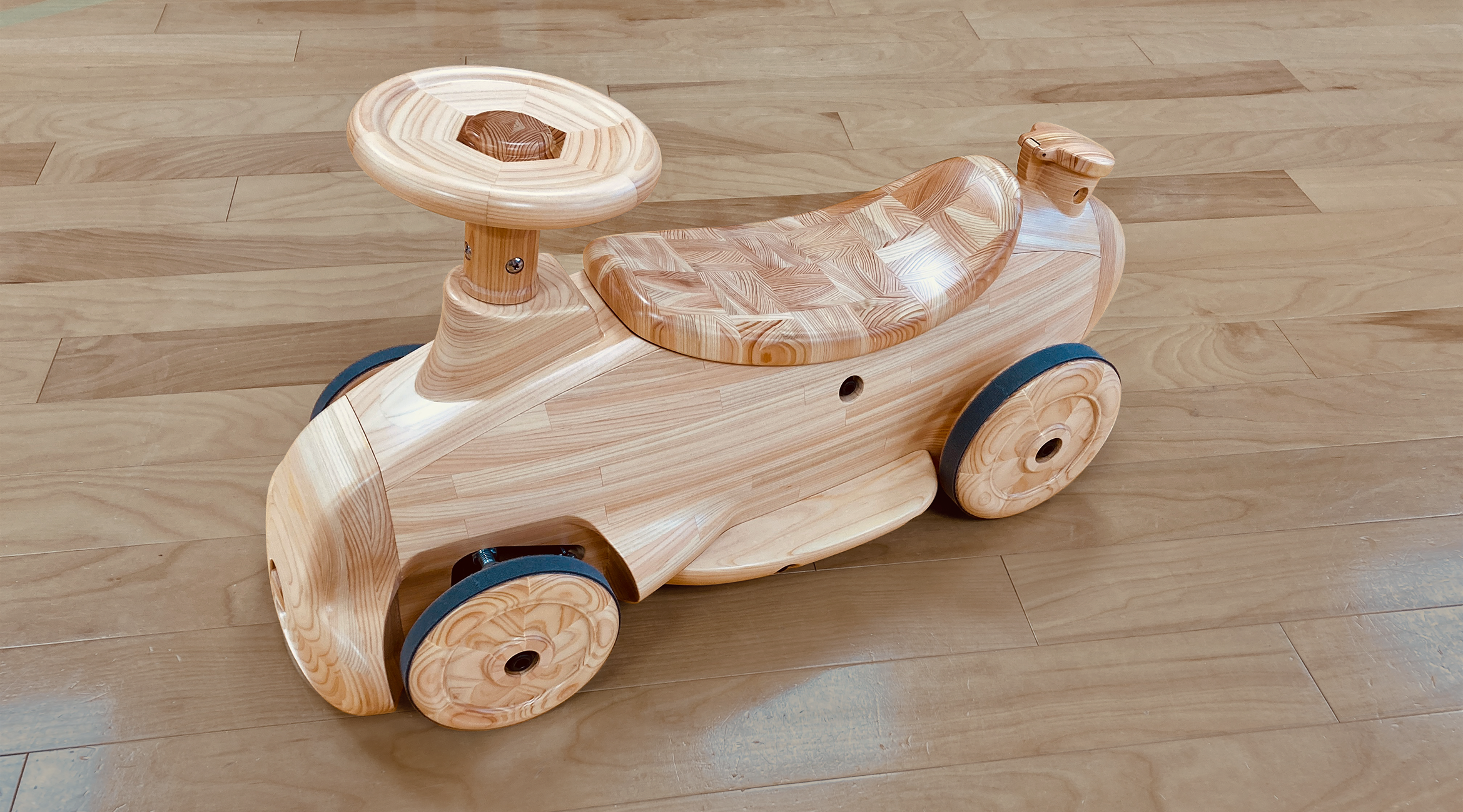 トヨタ自動車「ビジョンデザイン部」