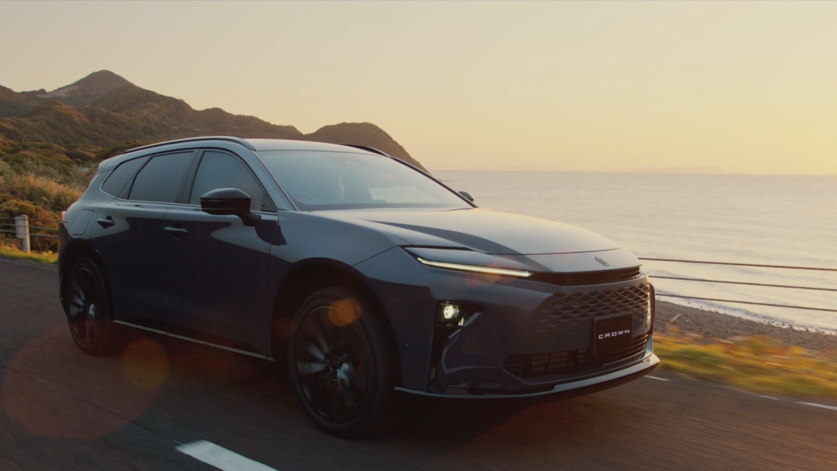 週末値下！希少CROWN クラウンスポーツ　ミニカー　六本木イベント限定PHEV 週末値下！希少CROWN クラウンスポーツ ミニカー 六本木イベント