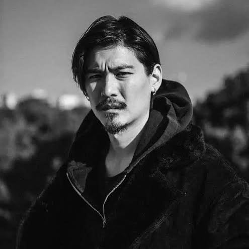 俳優／モデル 水上剣星氏