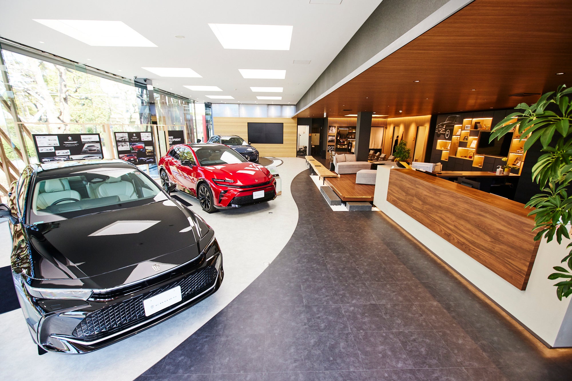 ▲THE CROWN横浜都筑展示の様子