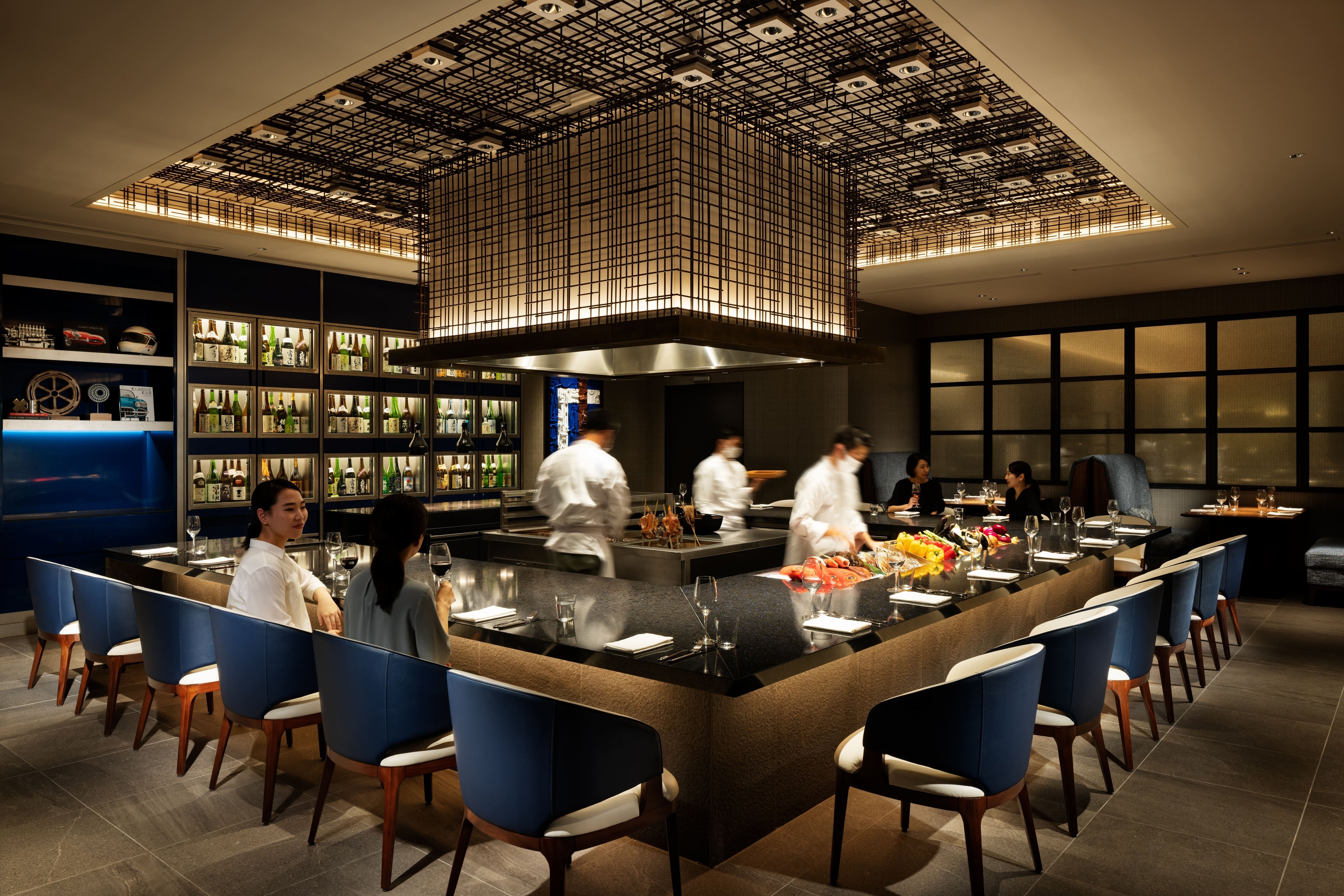 Robata OYAMAの内観