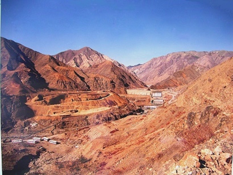 かつては緑がありませんでした（1982年ごろの様子。写真提供：国土交通省渡良瀬川河川事務所）