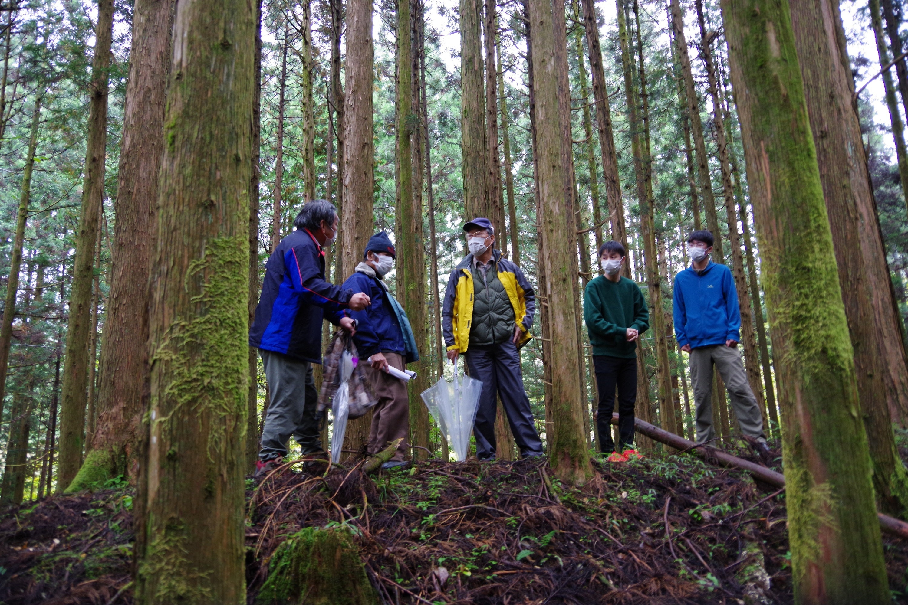写真10　細尾索道のステーションがあった場所を確認しました。ここまで馬車鉄道が来ていたのですね。2022年10月24日。宇都宮大学撮影。