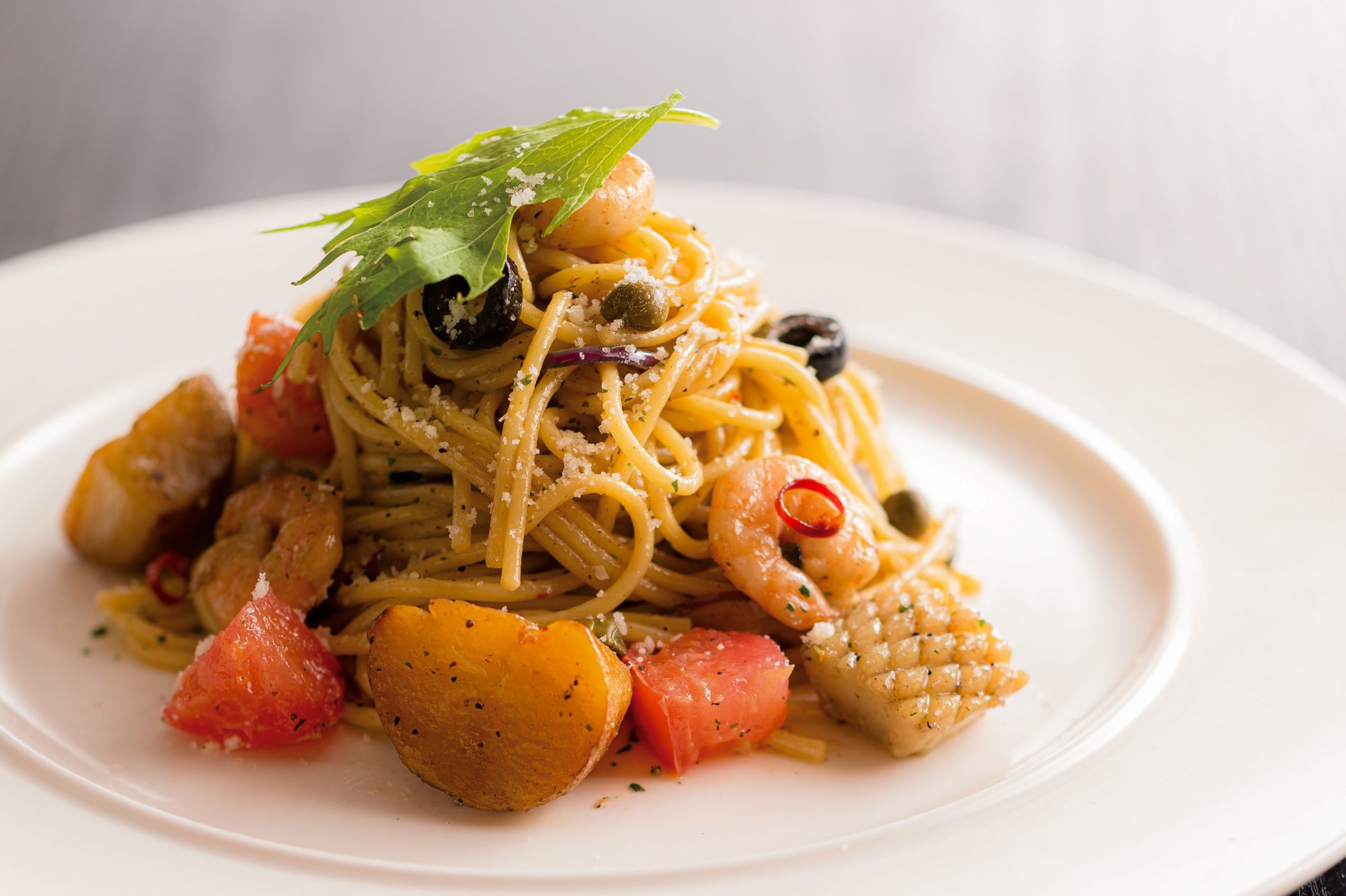  秋野菜とシーフードのプッタネスカ