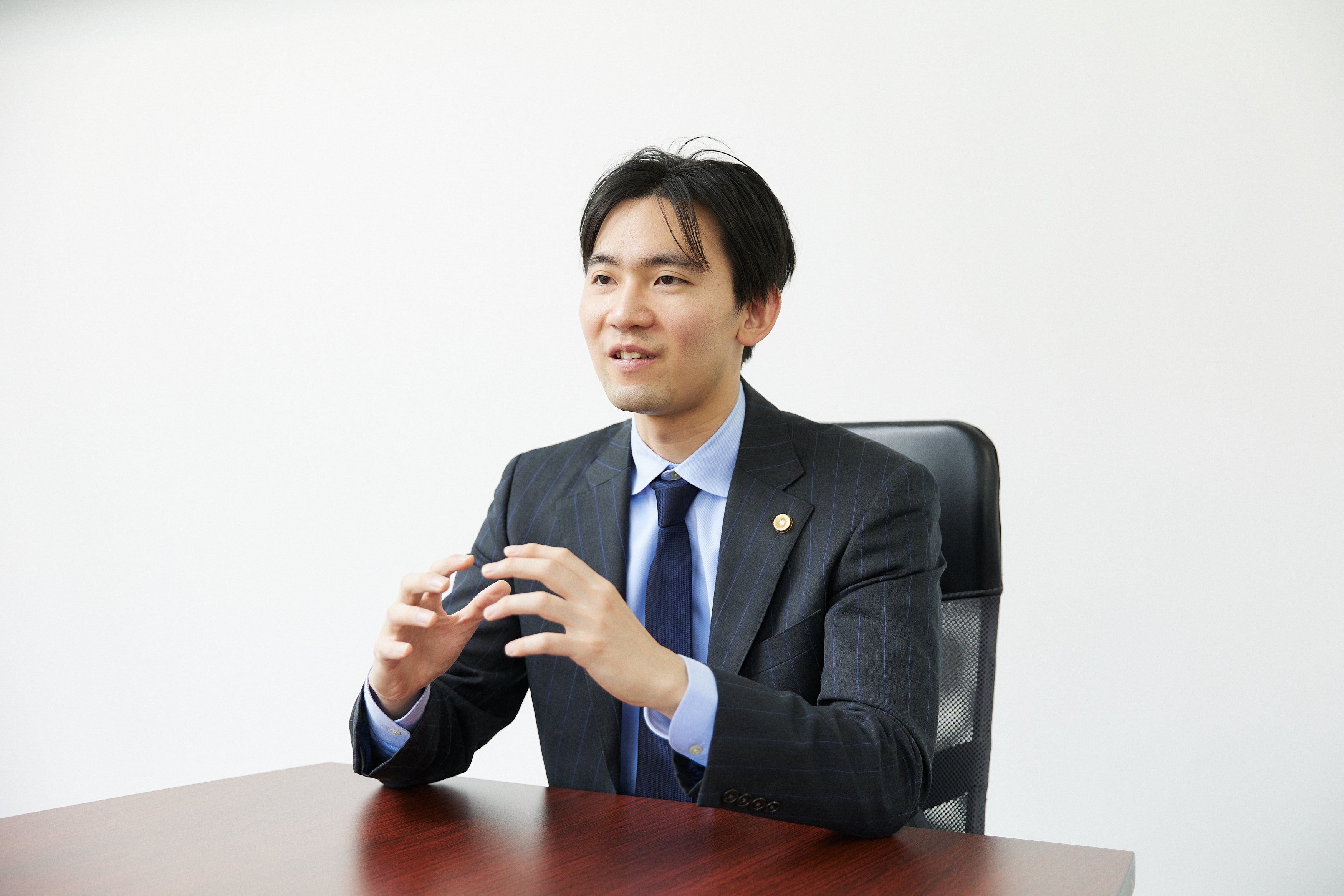 横浜オフィス 弁護士 澤地響丸 モットーは「理不尽さと闘うご依頼者に寄り添う」