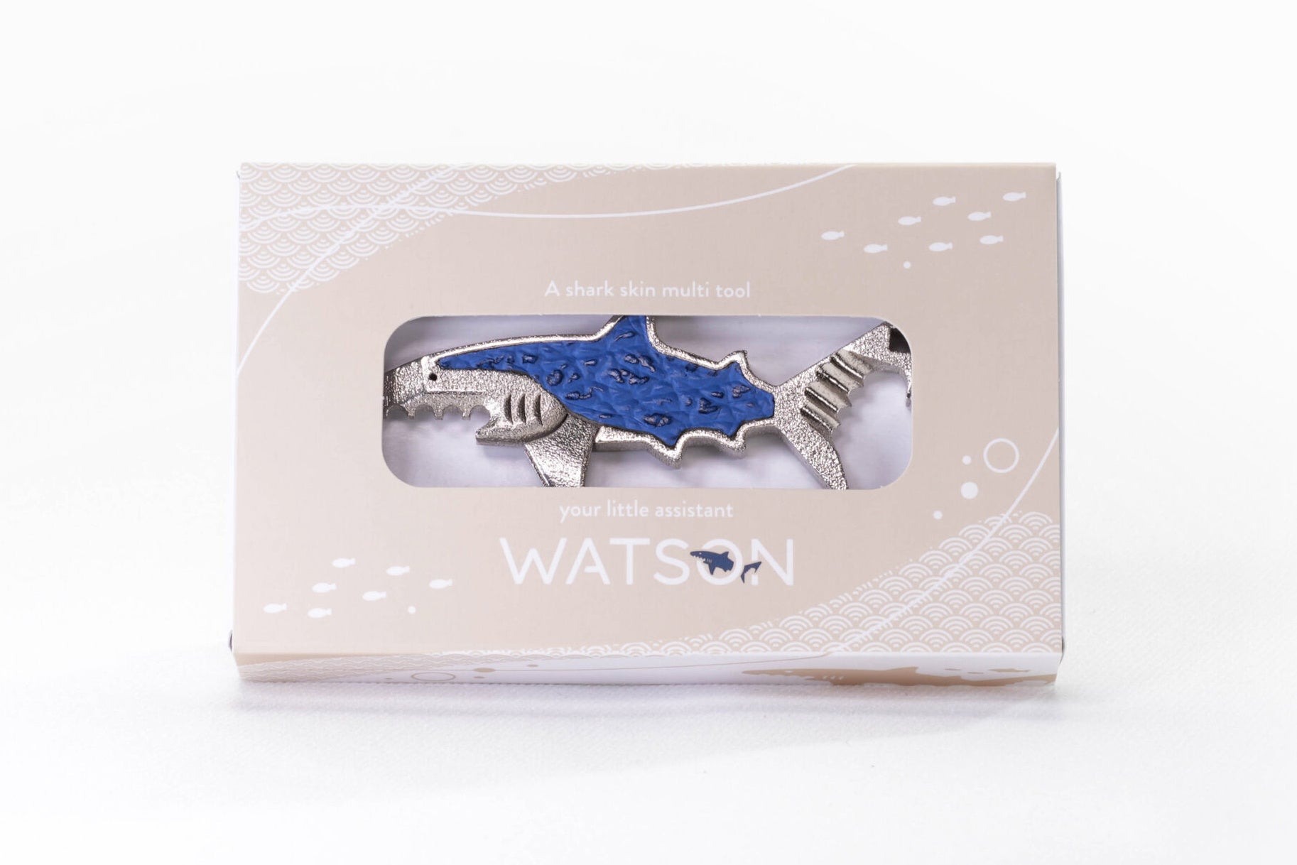 サメ好き大熱狂！？世にもめずらしい、“サメグッズ”が勢ぞろいする