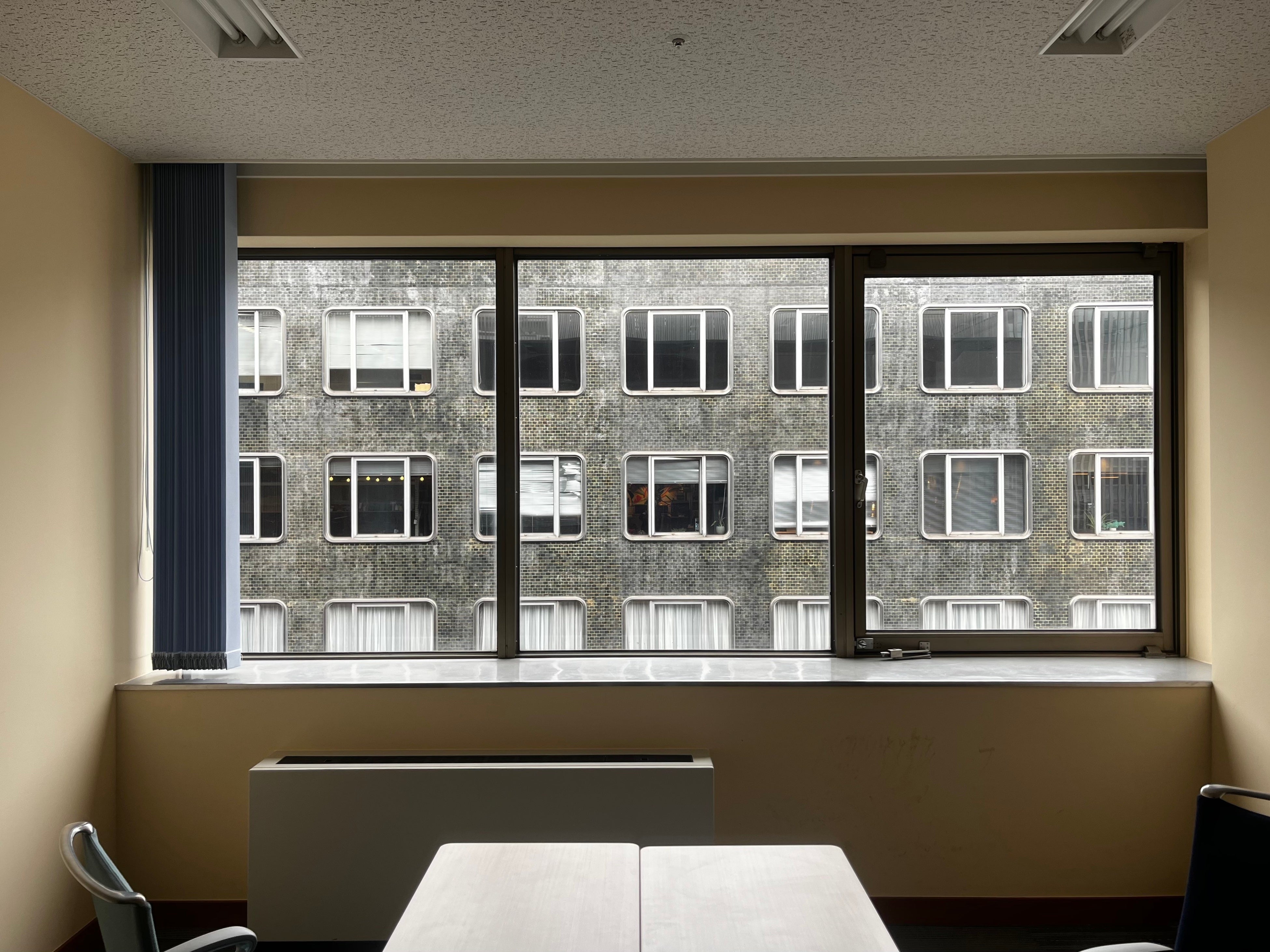 展示場所となる小会議室