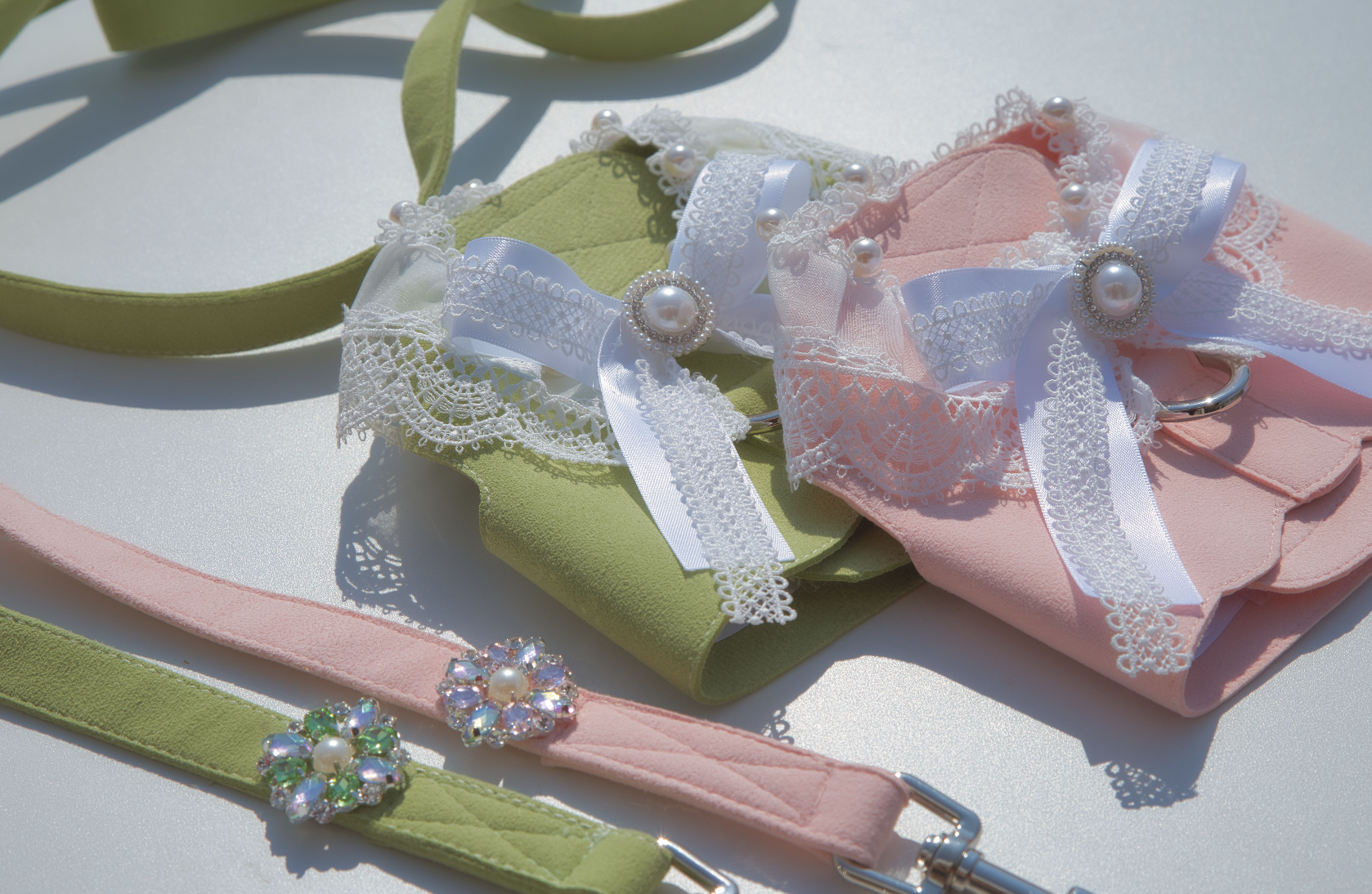 Shadeが発表したハーネスは２カラー