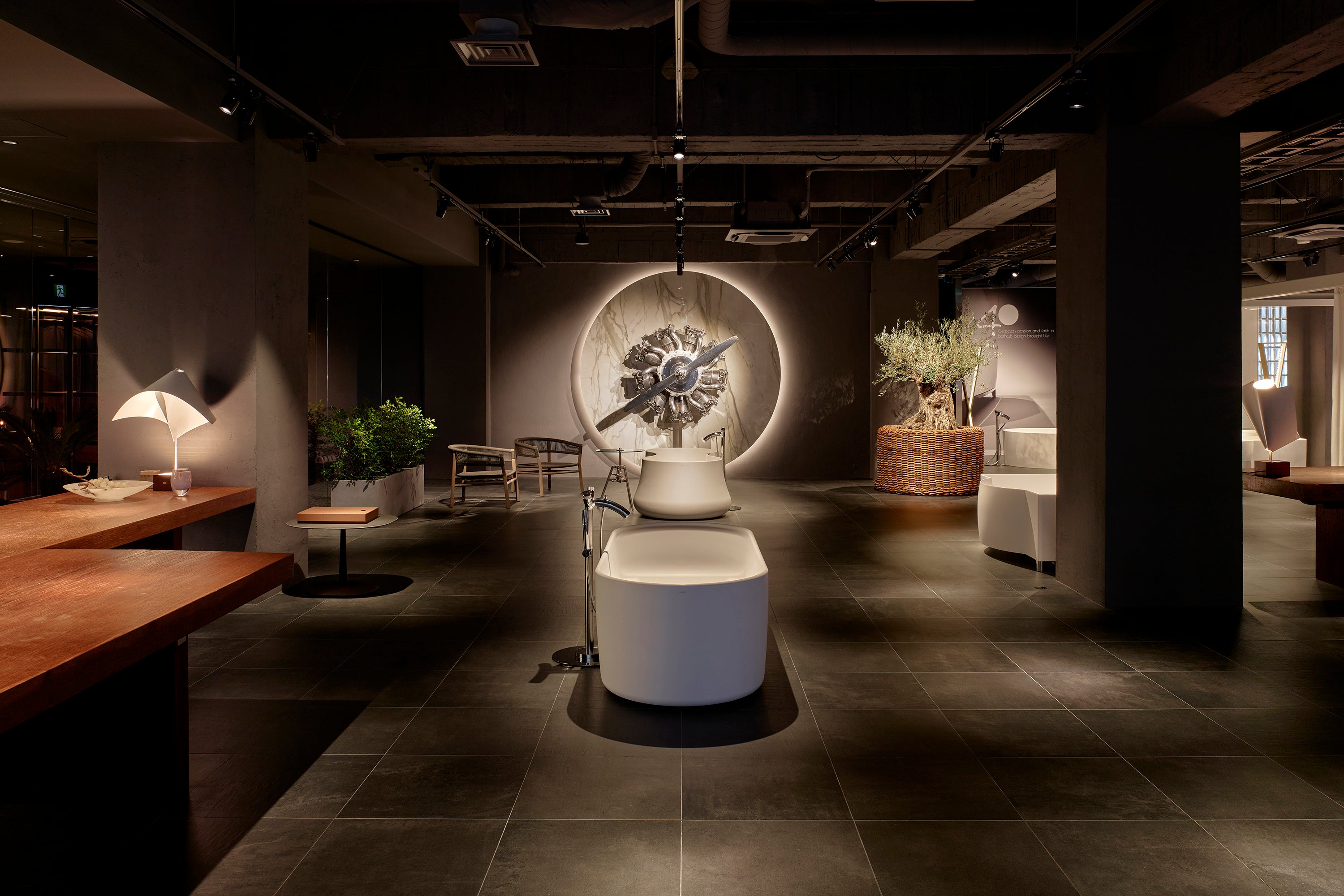 HIDEOブランド旗艦ショールーム”HIDEO TOKYO”