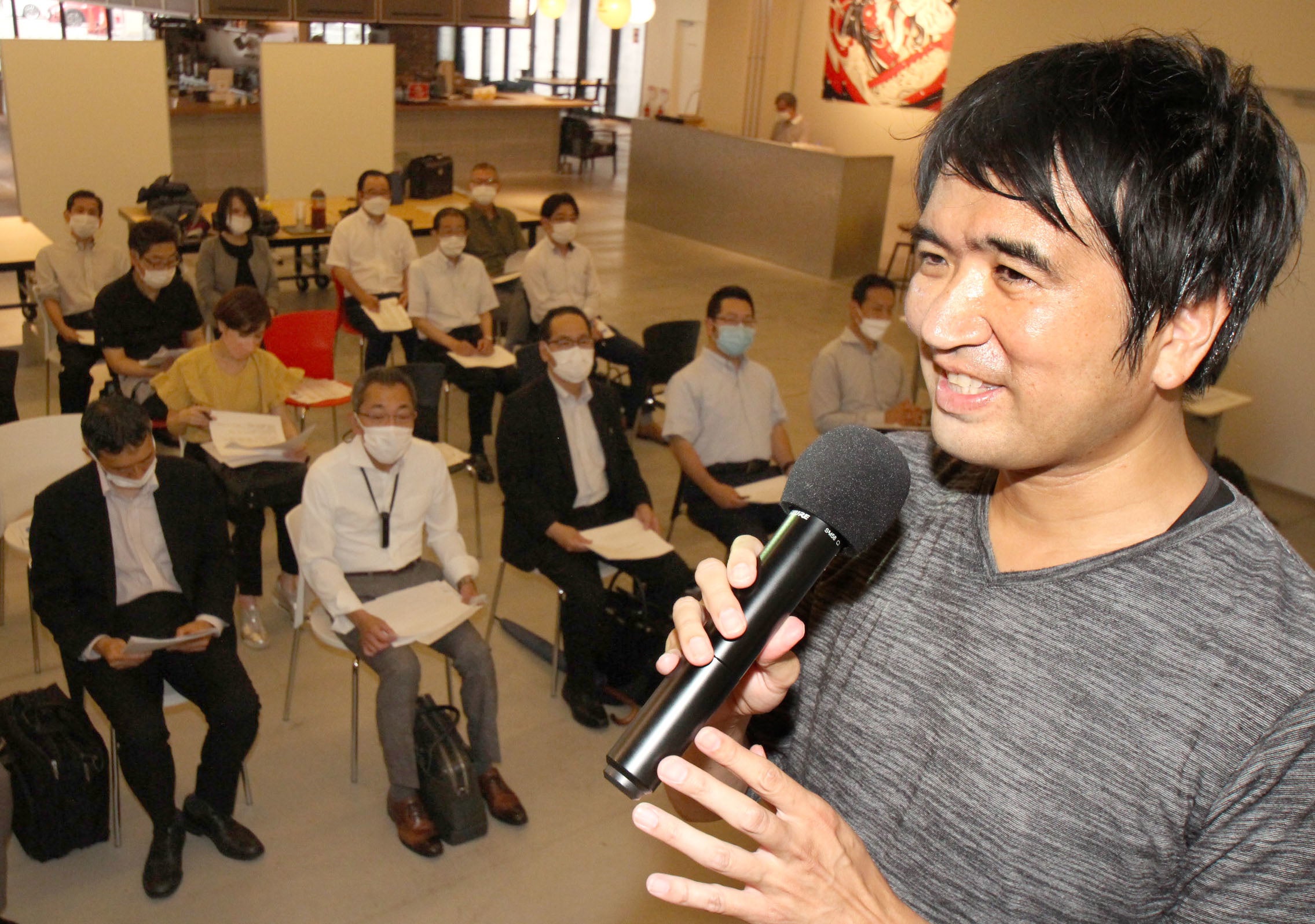 「第17回ベンチャー監査役の会」の様子＝7月19日、大阪市浪速区のヨロベース